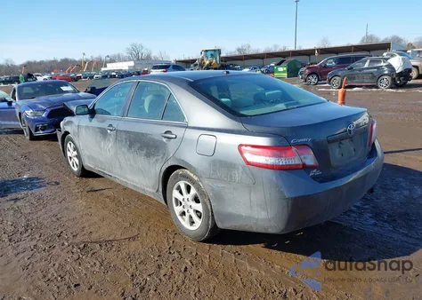 2011 Toyota Camry Le z USA, uszkodzony, nr VIN 4T4BF3EK2BR091563